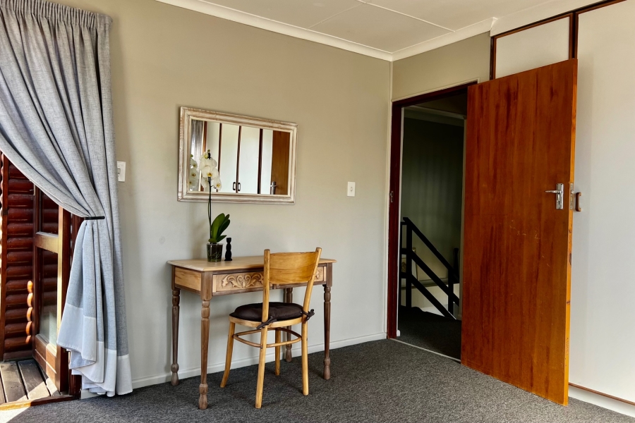 2 Bedroom Property for Sale in Heatherlands Western Cape